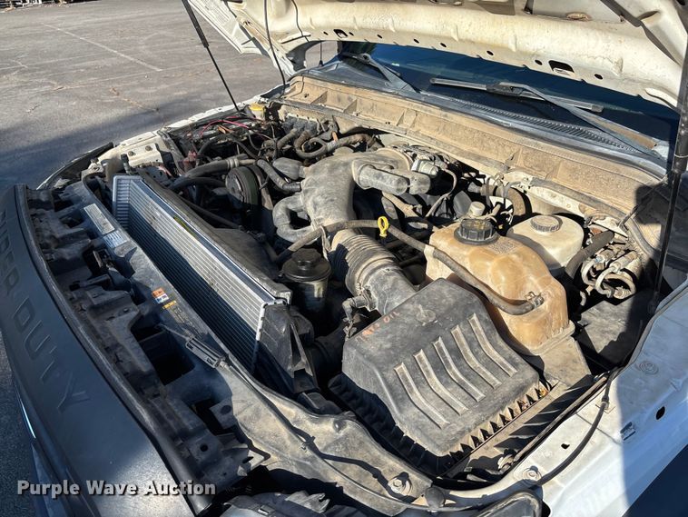 image for item EV3032 2013 Ford F450 Super Duty bucket truck