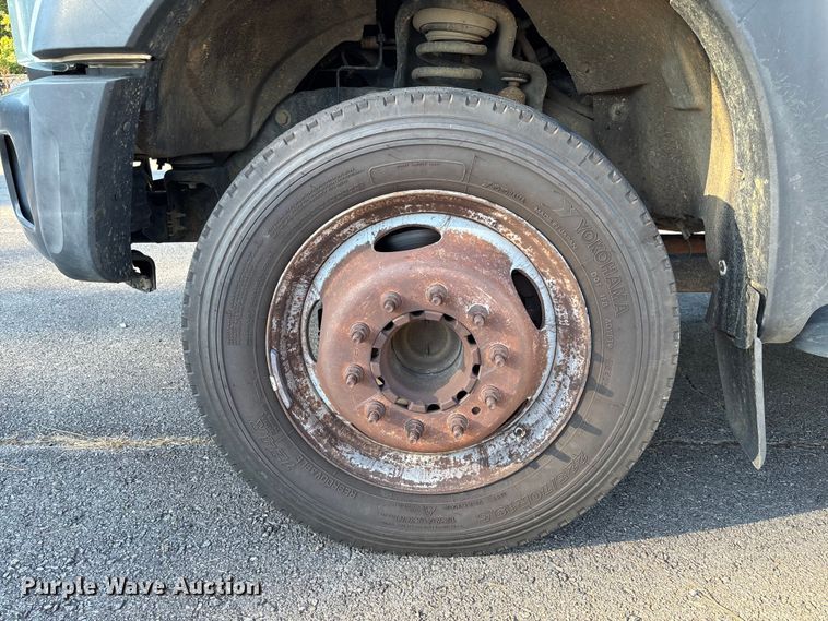 image for item EV3032 2013 Ford F450 Super Duty bucket truck