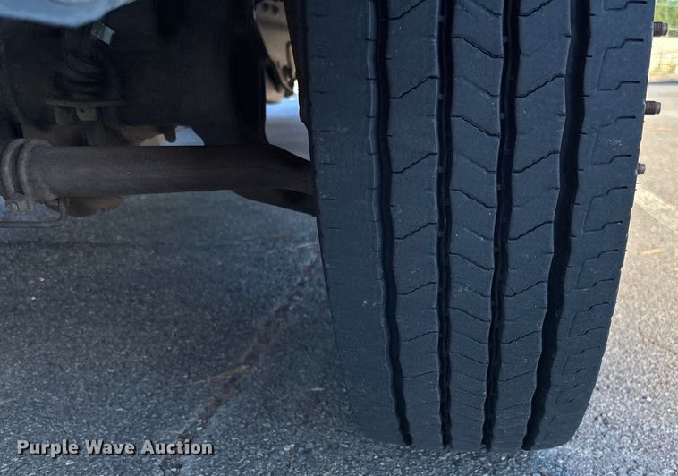 image for item EV3032 2013 Ford F450 Super Duty bucket truck