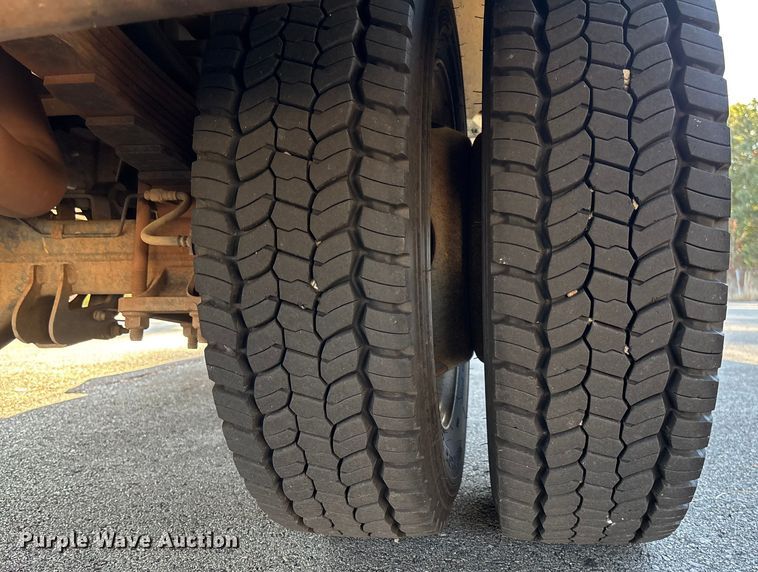 image for item EV3032 2013 Ford F450 Super Duty bucket truck