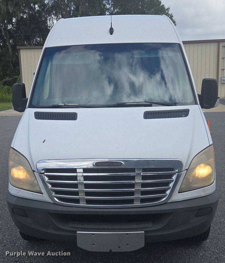 image for item EV5359 2012 Freightliner Sprinter 2500 van
