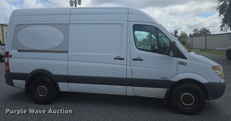 image for item EV5359 2012 Freightliner Sprinter 2500 van