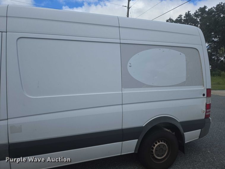 image for item EV5359 2012 Freightliner Sprinter 2500 van