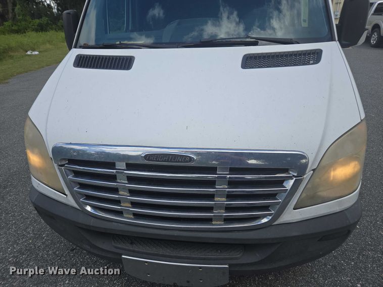 image for item EV5359 2012 Freightliner Sprinter 2500 van