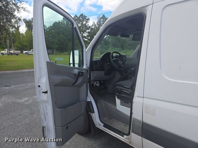 image for item EV5359 2012 Freightliner Sprinter 2500 van