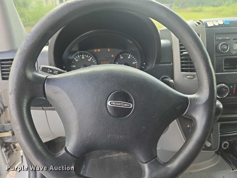 image for item EV5359 2012 Freightliner Sprinter 2500 van