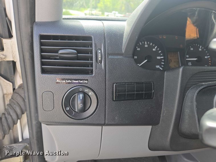 image for item EV5359 2012 Freightliner Sprinter 2500 van