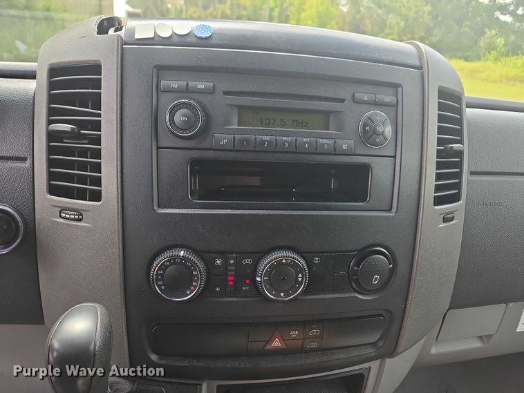 image for item EV5359 2012 Freightliner Sprinter 2500 van