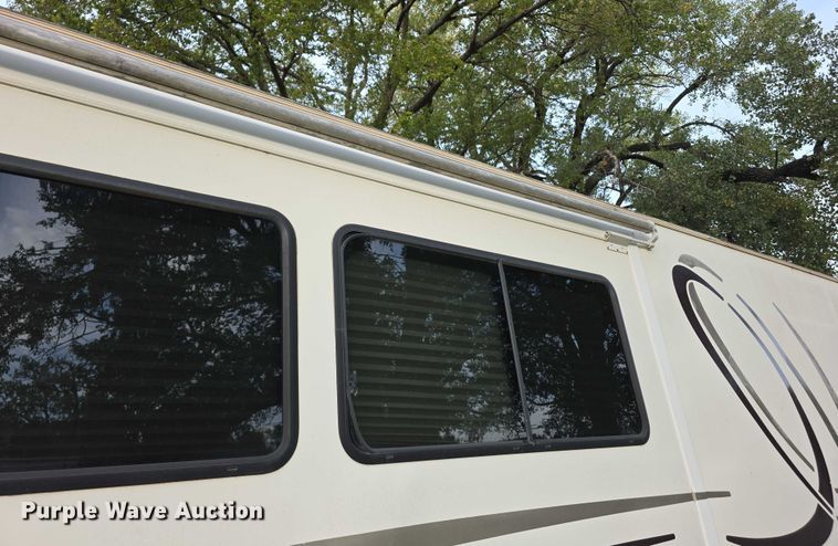 image for item FI0508 2003 Four Winds Hurricane RV