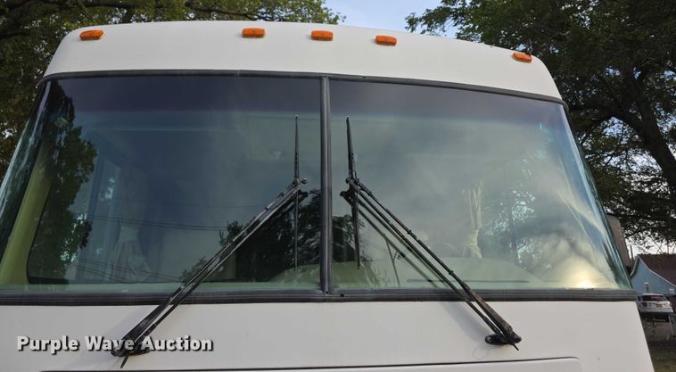 image for item FI0508 2003 Four Winds Hurricane RV