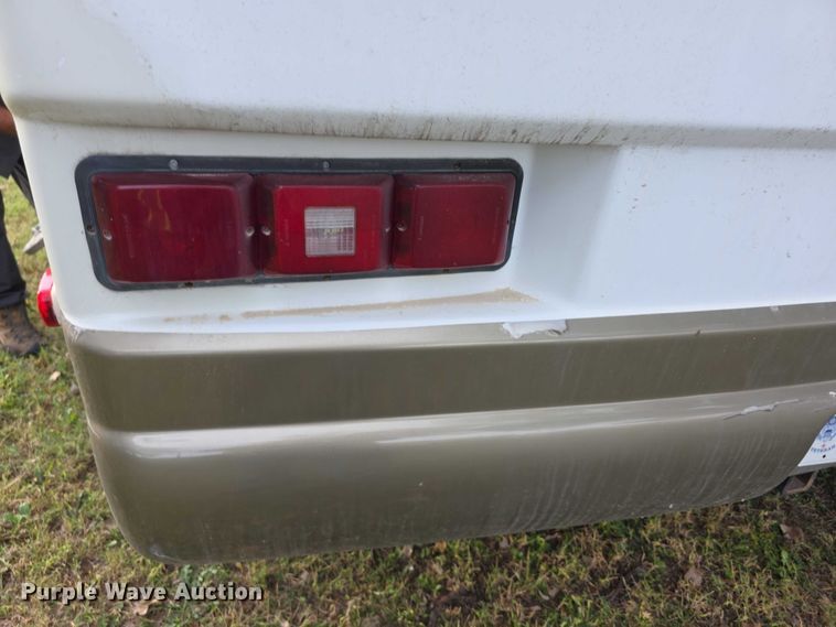 image for item FI0508 2003 Four Winds Hurricane RV