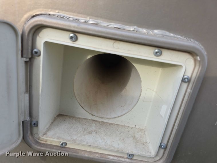 image for item FI0508 2003 Four Winds Hurricane RV