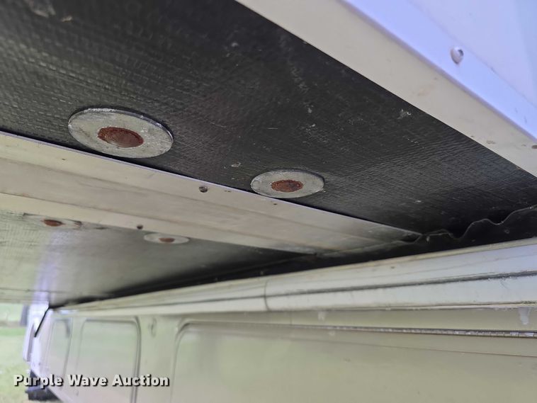 image for item FI0508 2003 Four Winds Hurricane RV