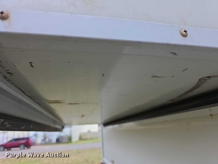 image for item FI0508 2003 Four Winds Hurricane RV