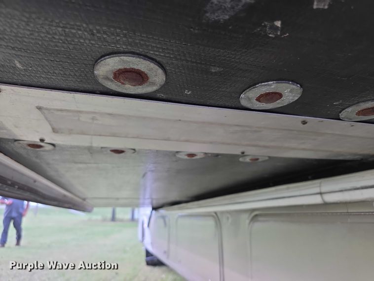 image for item FI0508 2003 Four Winds Hurricane RV