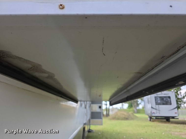 image for item FI0508 2003 Four Winds Hurricane RV