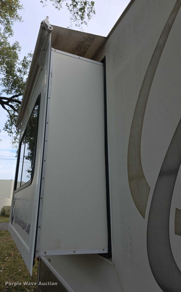 image for item FI0508 2003 Four Winds Hurricane RV