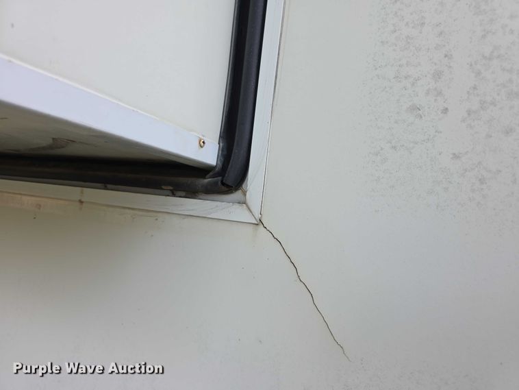 image for item FI0508 2003 Four Winds Hurricane RV