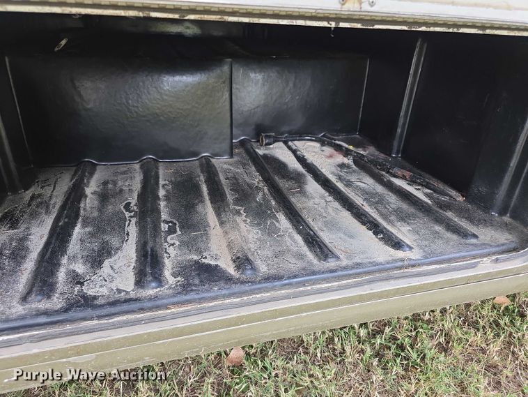 image for item FI0508 2003 Four Winds Hurricane RV