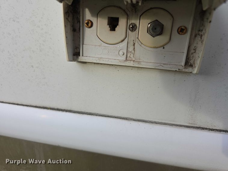 image for item FI0508 2003 Four Winds Hurricane RV