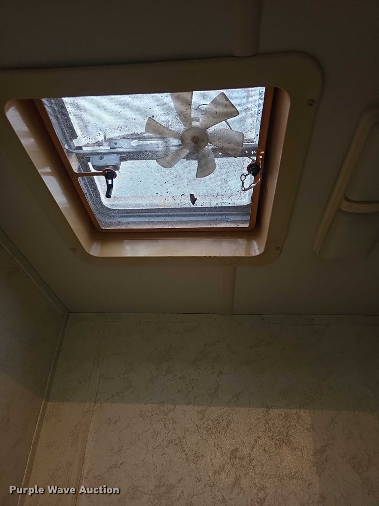 image for item FI0508 2003 Four Winds Hurricane RV