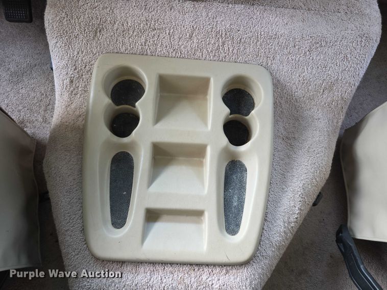 image for item FI0508 2003 Four Winds Hurricane RV