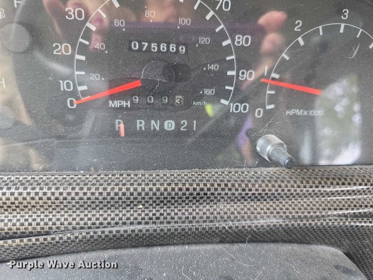 image for item FI0508 2003 Four Winds Hurricane RV