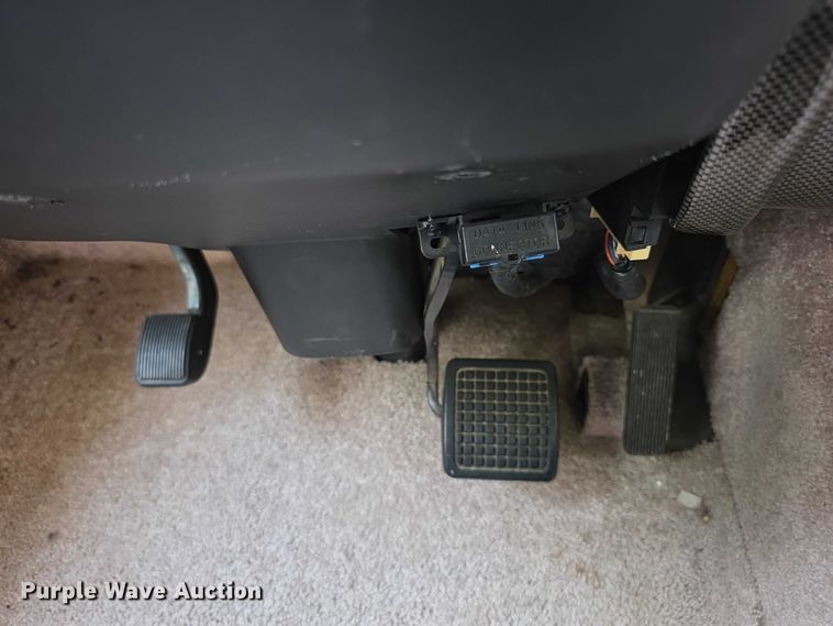 image for item FI0508 2003 Four Winds Hurricane RV