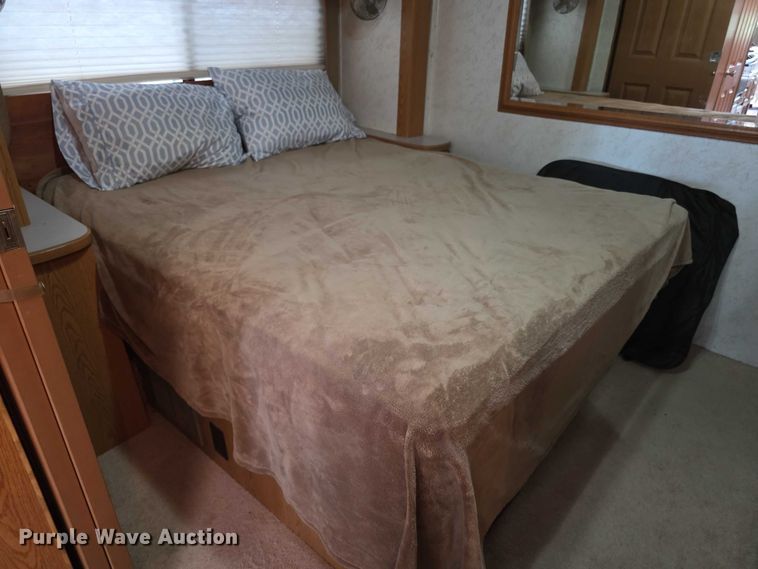 image for item FI0508 2003 Four Winds Hurricane RV