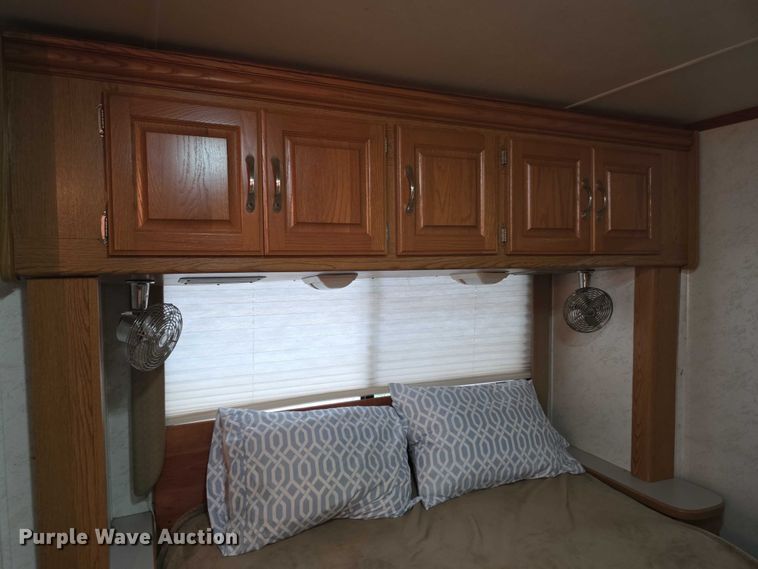 image for item FI0508 2003 Four Winds Hurricane RV