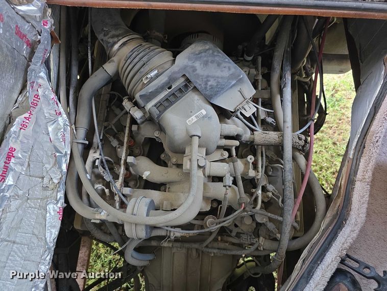 image for item FI0508 2003 Four Winds Hurricane RV