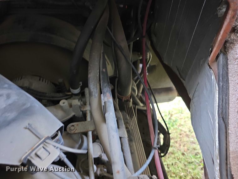 image for item FI0508 2003 Four Winds Hurricane RV