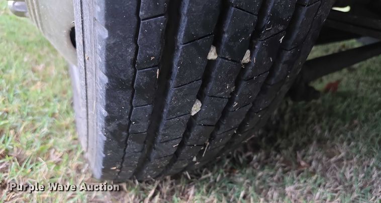 image for item FI0508 2003 Four Winds Hurricane RV