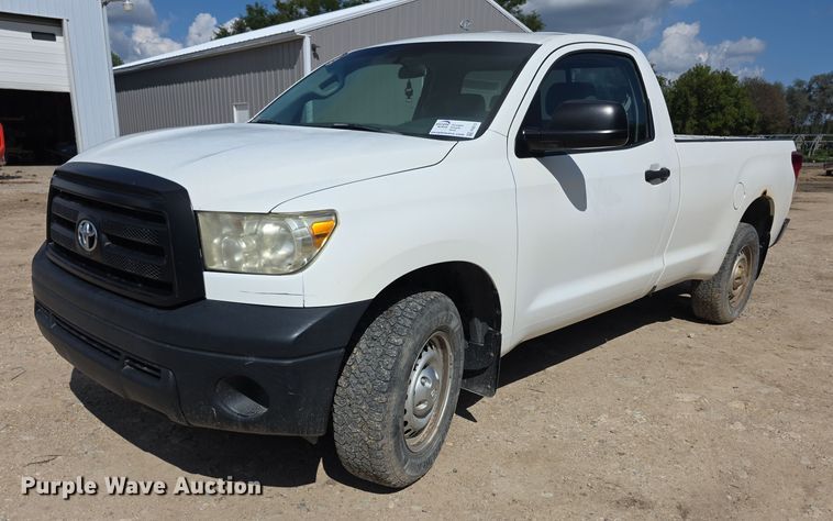 image for item FI0512 2010 Toyota Tundra pickup truck