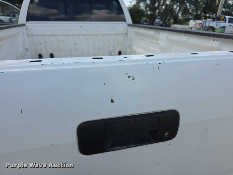 image for item FI0512 2010 Toyota Tundra pickup truck