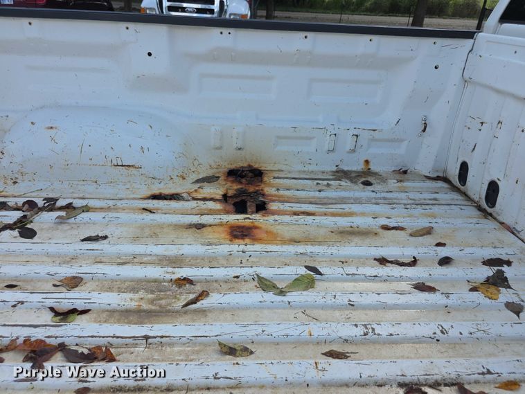 image for item FI0512 2010 Toyota Tundra pickup truck