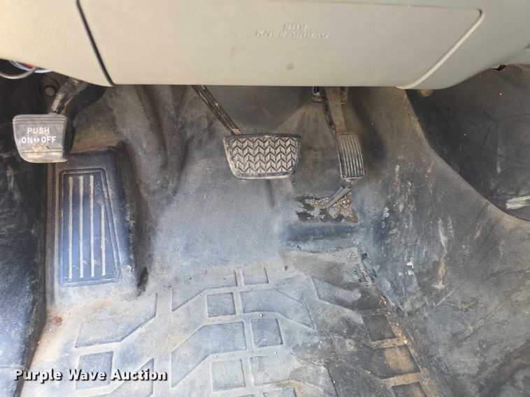 image for item FI0512 2010 Toyota Tundra pickup truck