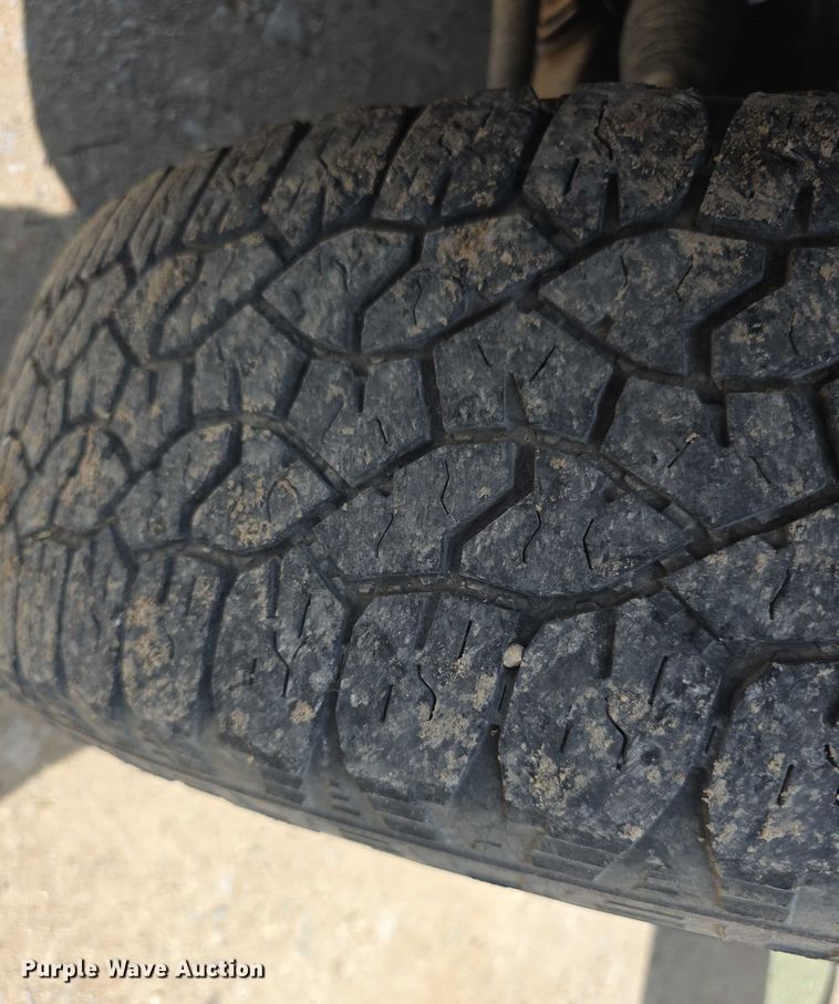 image for item FI0512 2010 Toyota Tundra pickup truck