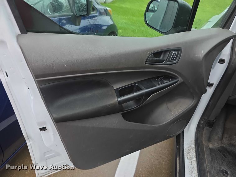 image for item FI0529 2022 Ford Transit Connect van