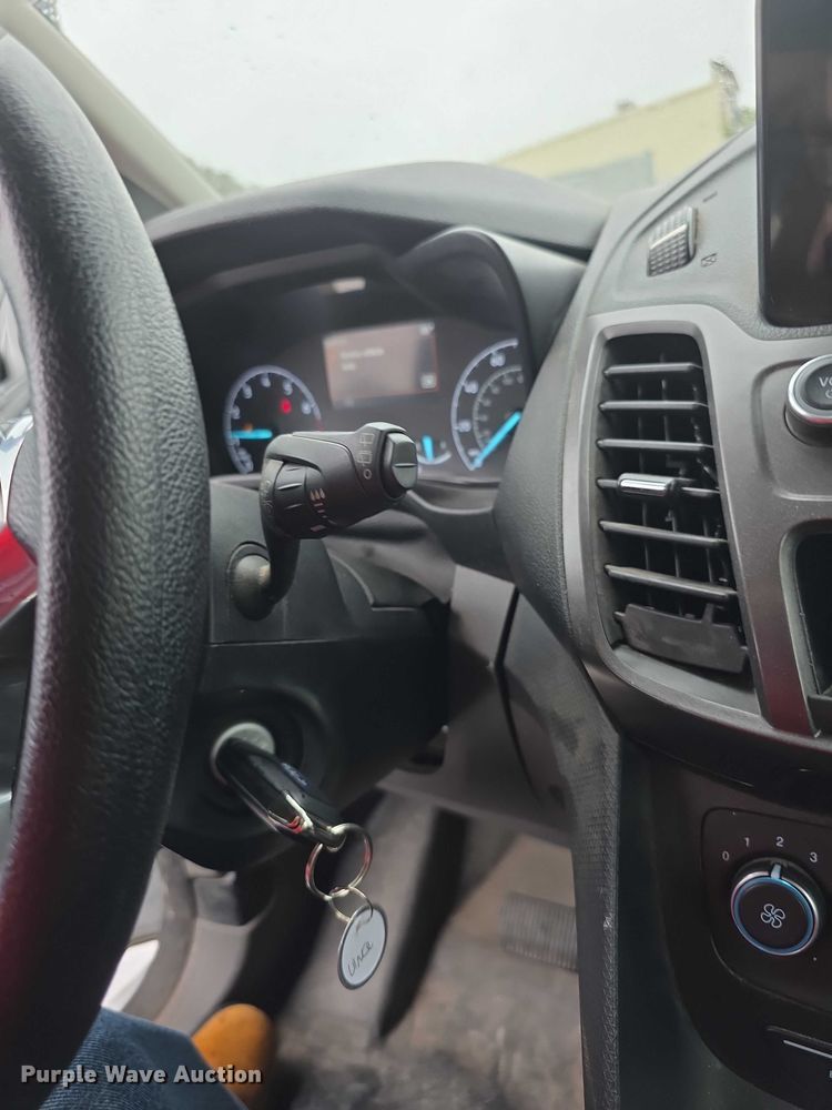 image for item FI0529 2022 Ford Transit Connect van