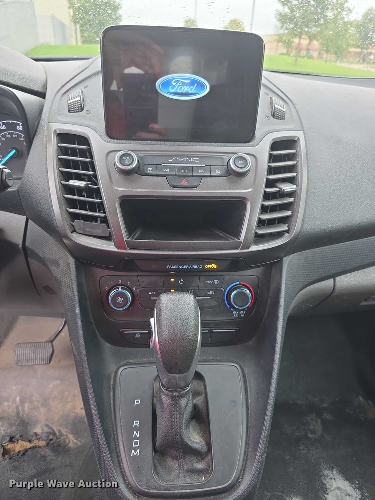 image for item FI0529 2022 Ford Transit Connect van