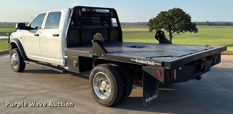 image for item GH9327 2019 RAM 5500 Crew Cab bale bed truck