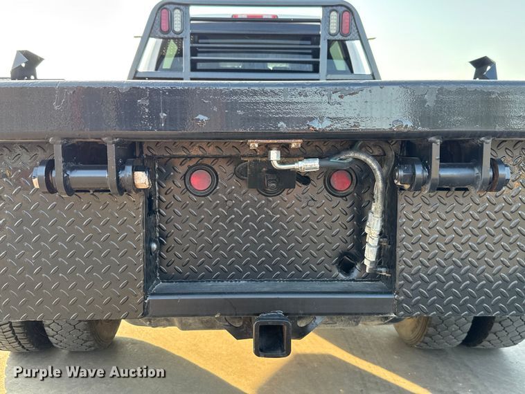 image for item GH9327 2019 RAM 5500 Crew Cab bale bed truck