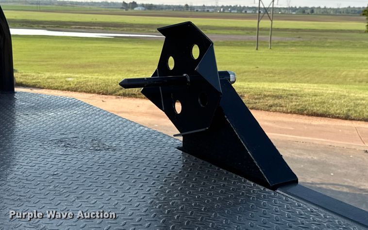 image for item GH9327 2019 RAM 5500 Crew Cab bale bed truck