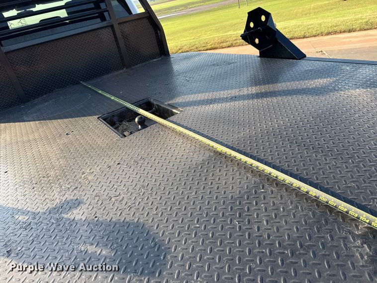 image for item GH9327 2019 RAM 5500 Crew Cab bale bed truck