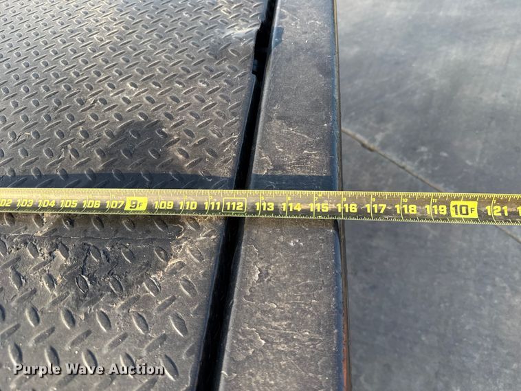 image for item GH9327 2019 RAM 5500 Crew Cab bale bed truck