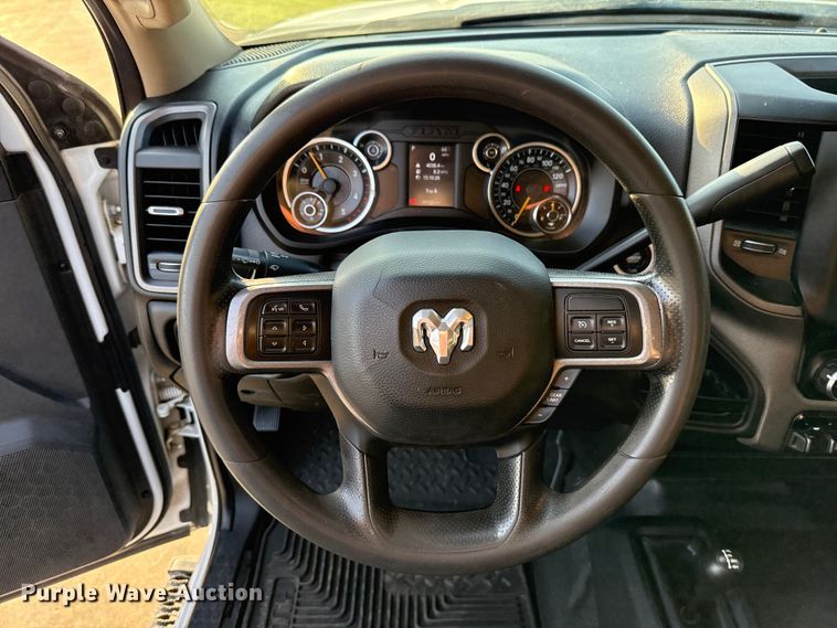 image for item GH9327 2019 RAM 5500 Crew Cab bale bed truck