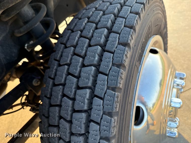 image for item GH9327 2019 RAM 5500 Crew Cab bale bed truck