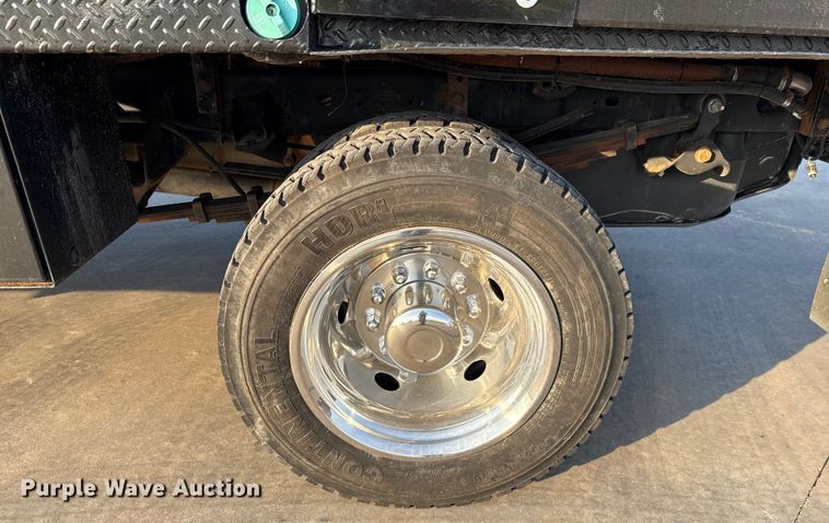 image for item GH9327 2019 RAM 5500 Crew Cab bale bed truck