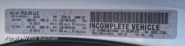 image for item GH9327 2019 RAM 5500 Crew Cab bale bed truck